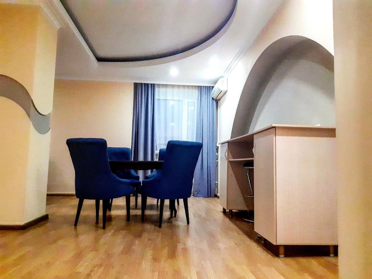 City Hotel Ustʼ-Kamenogorsk Extérieur photo