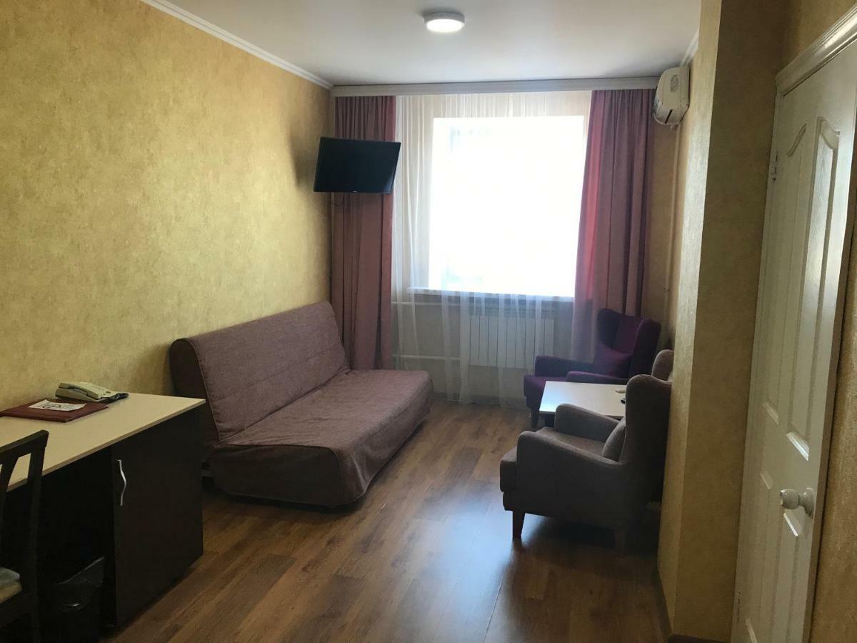 City Hotel Ustʼ-Kamenogorsk Extérieur photo