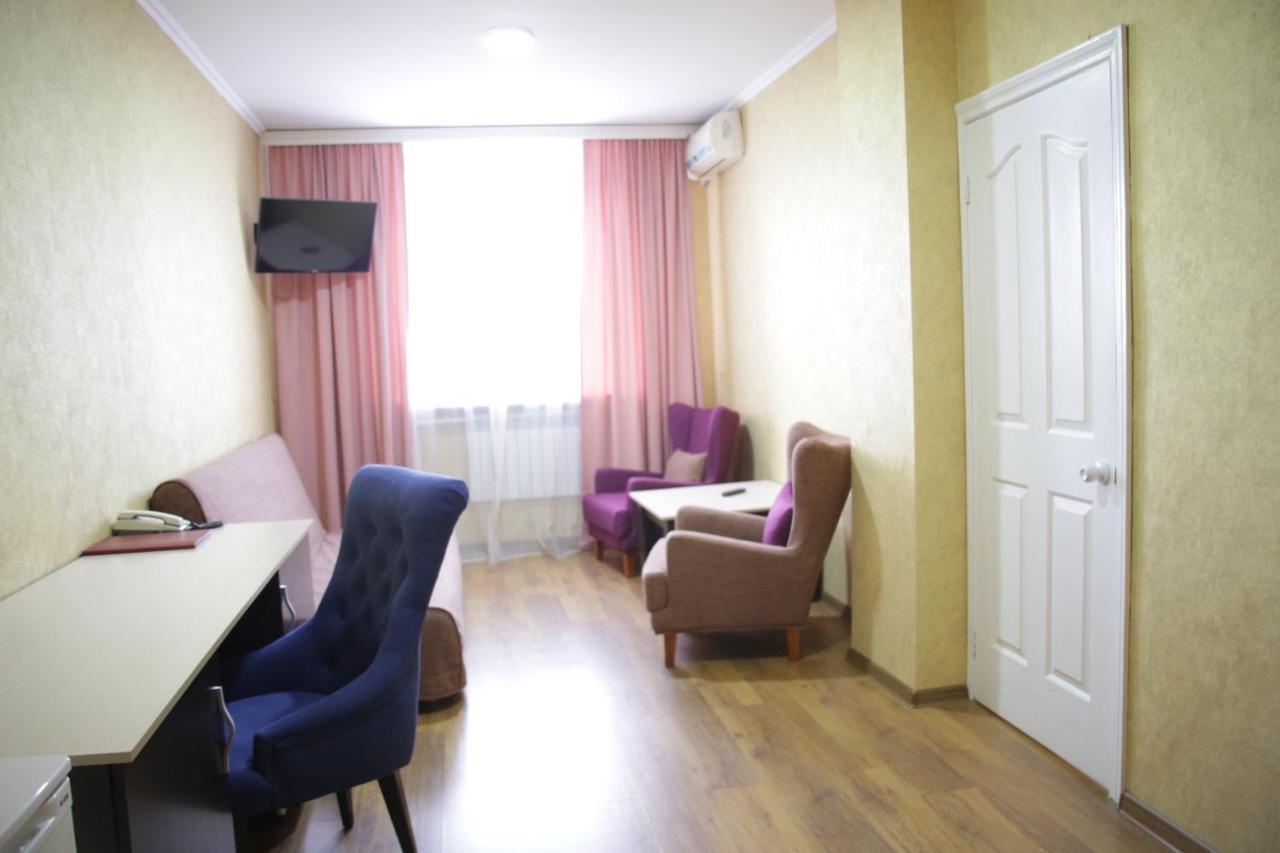 City Hotel Ustʼ-Kamenogorsk Extérieur photo